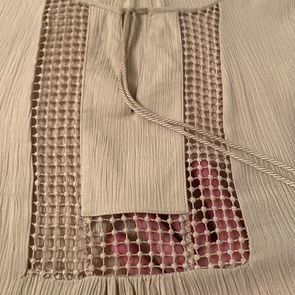 Joseph A. Viscose Crinkle Top With Crochet Detail Tunic Size XL - Picture 9 of 12